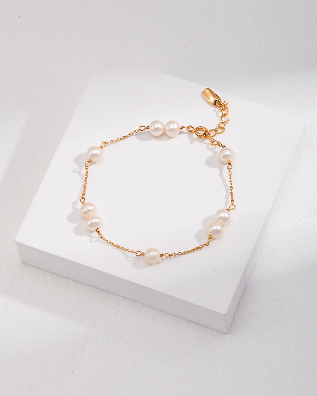 Aeris Pearl Bracelet