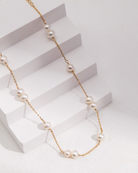 Aeris Pearl Necklace